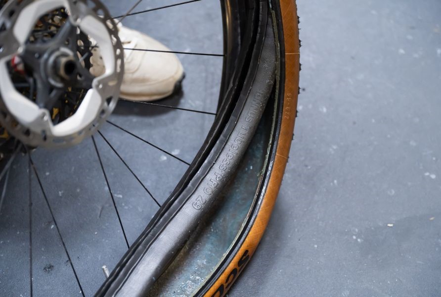 Tannus Tubeless Pro gemonteerd op een fietswiel.