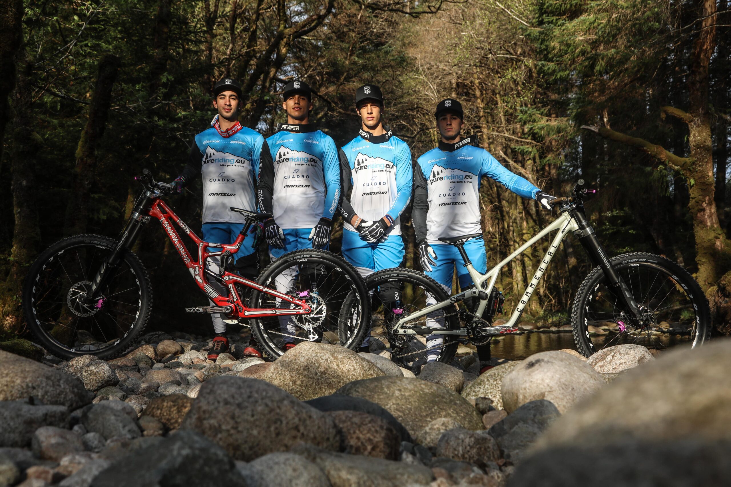 Riders de Pure Riding de la UCI DH World Cup, Tannus Team 