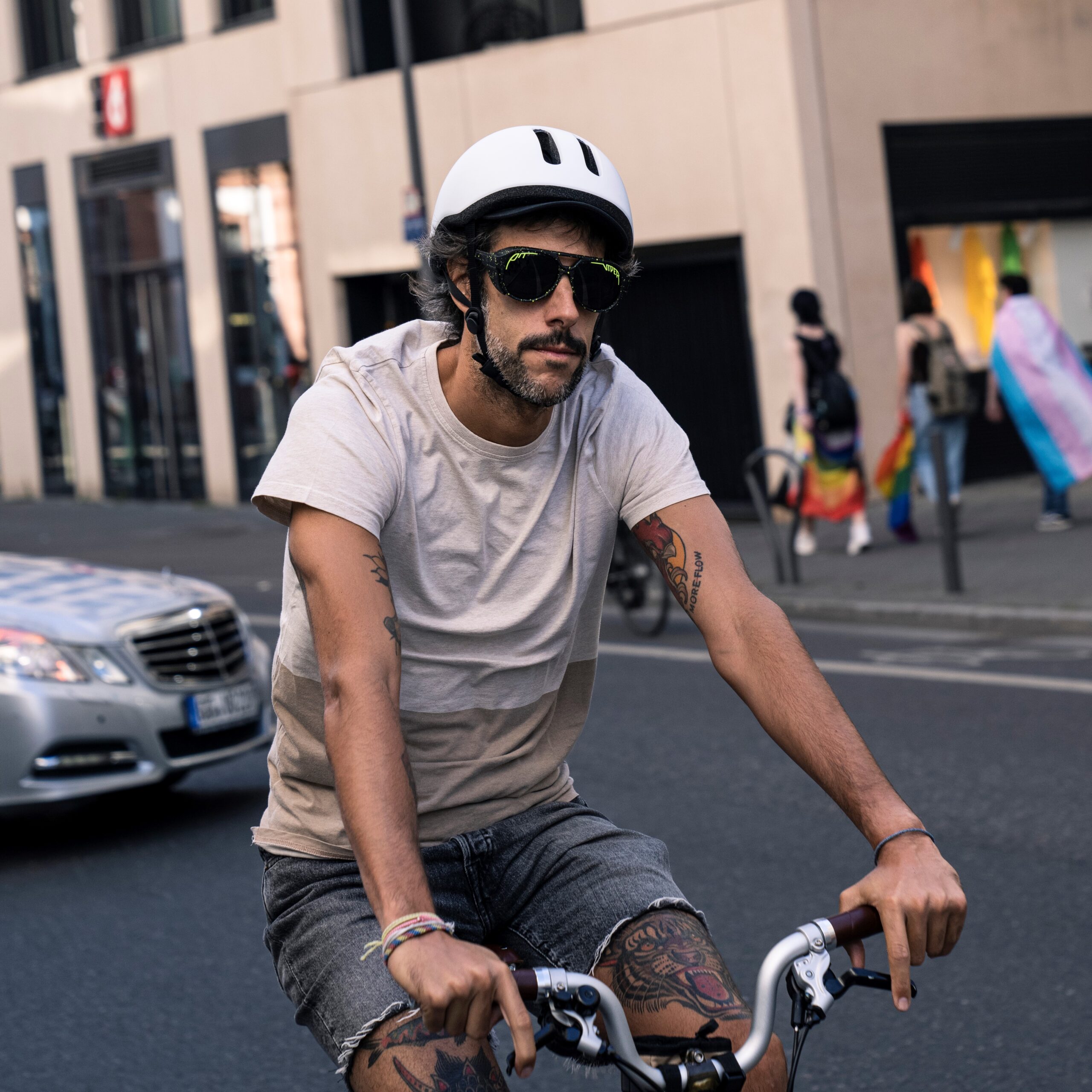 Urban cyclist with Pit Viper goggles